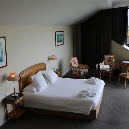 Hotell Le Relais Saint Michel 4*