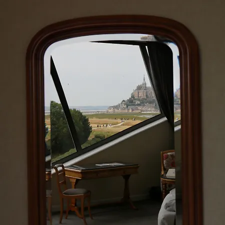 Le Relais Saint Michel Hotell 4*