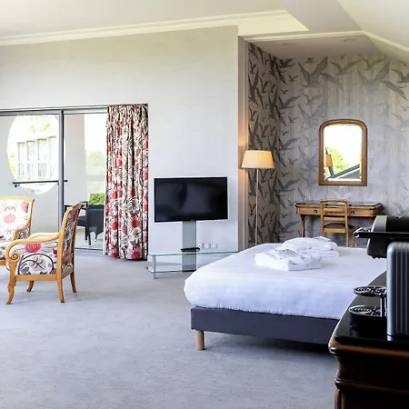 Hotell Le Relais Saint Michel 4*