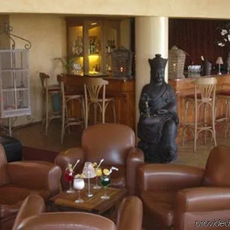 Le Relais Saint Michel Hotel 4*