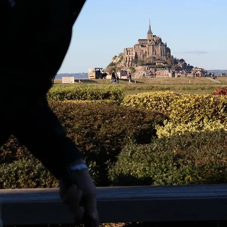 Le Relais Saint Michel Hotel 4*