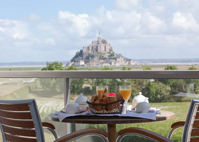 Le Relais Saint Michel מלון 4*