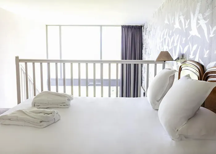 Le Relais Saint Michel מלון 4*